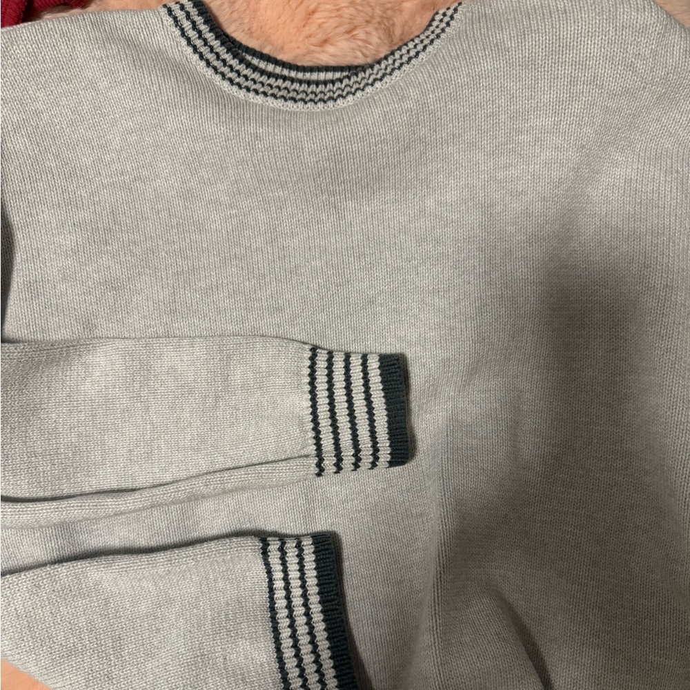 BRANDY MELVILLE SWEATER